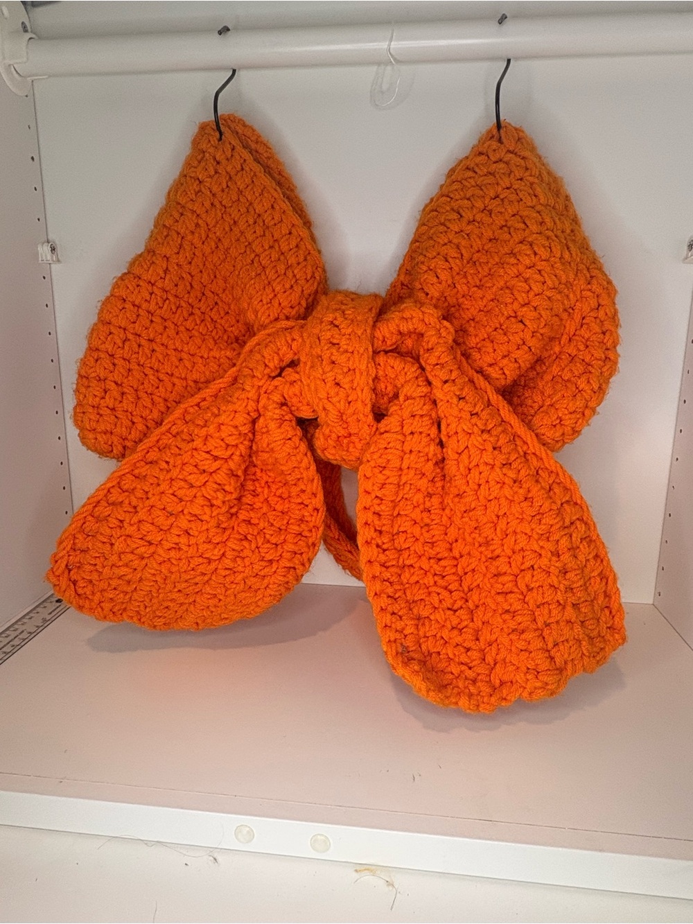 Handmade Oversized Crochet Bow Shoulder Bag – One-of-a-Kind - Picture 4 of 5
